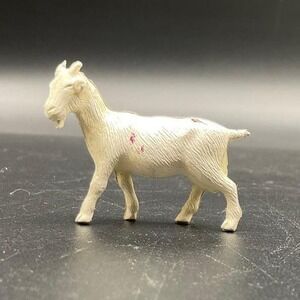 Vintage Plastic Goat Figure 2‑3″‎ Tall Farm Animal Figure Beige Toy Collectible